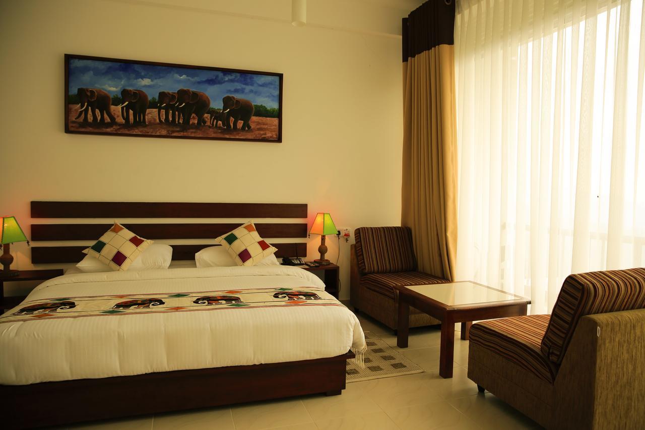 Thuruliya Hotel Рамбода Экстерьер фото