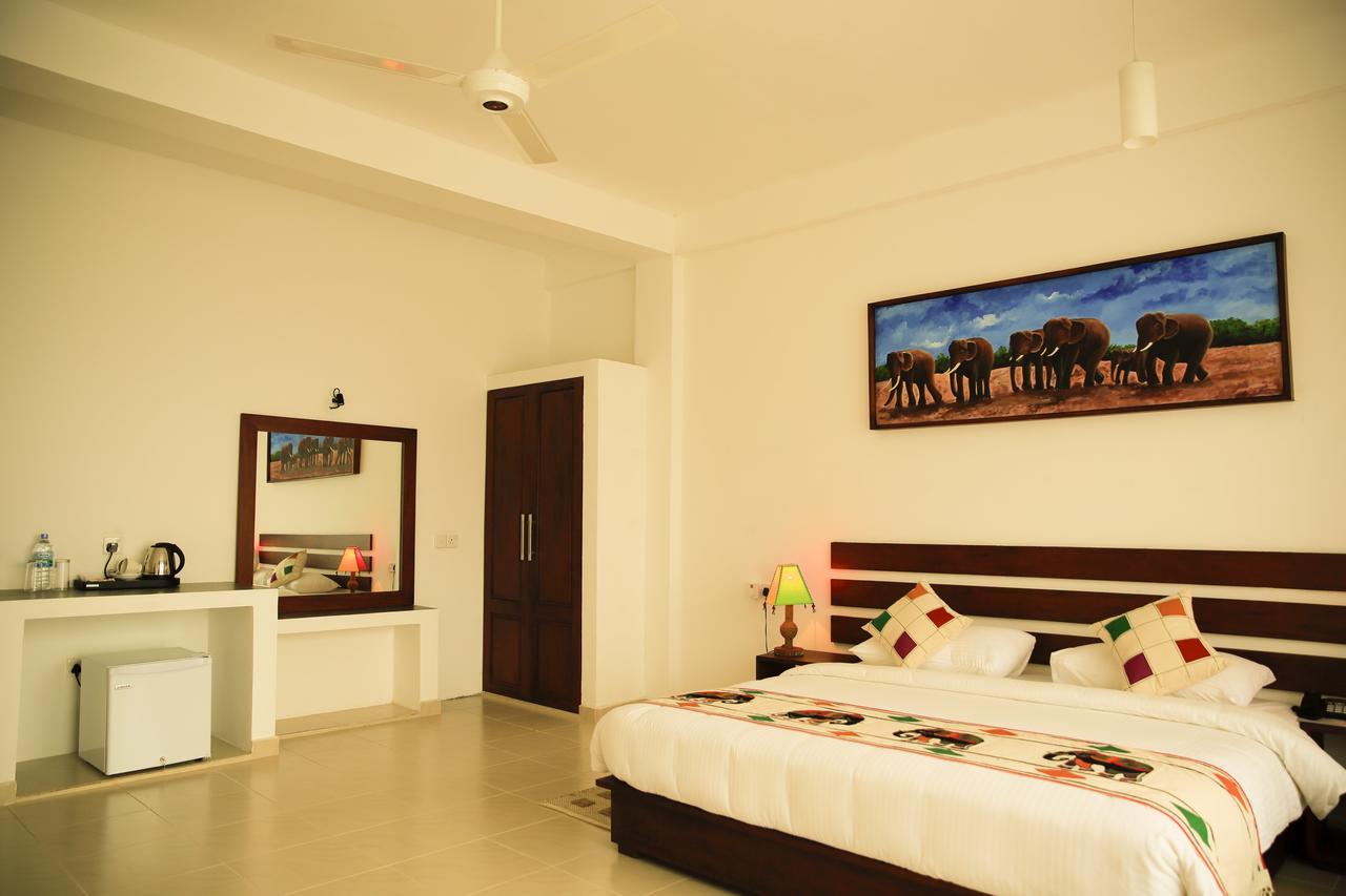 Thuruliya Hotel Рамбода Экстерьер фото